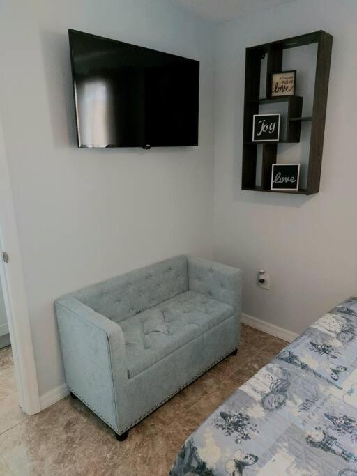 The Torres' Loft West Tampa Midtown Raymond James Stadium Bagian luar foto